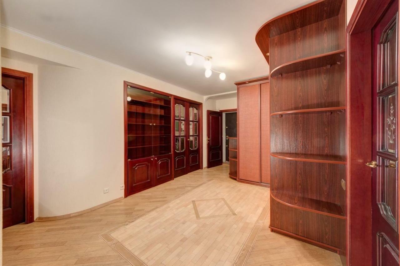Apartment Desert Rose Kyiv